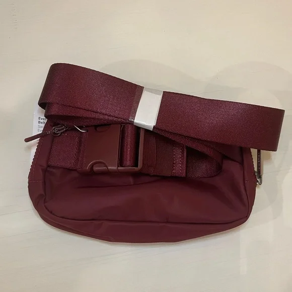Lululemon Everywhere Belt Bag - Red Merlot - Picture 6 of 6